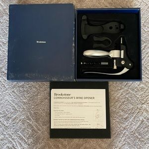 Brookstone Connoisseur’s Wine Opener (w stand & extra corkscrew) New in Box.